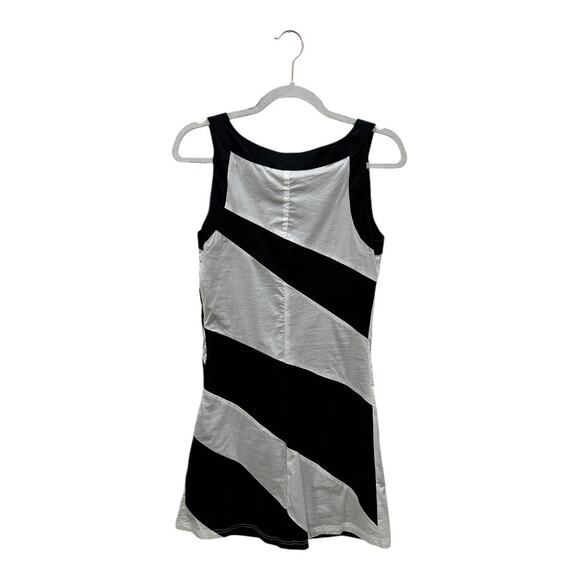 Black and White Mini Dress - Picture 9 of 9